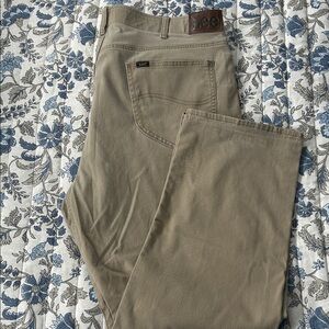 Lee Men's Khaki Chinos